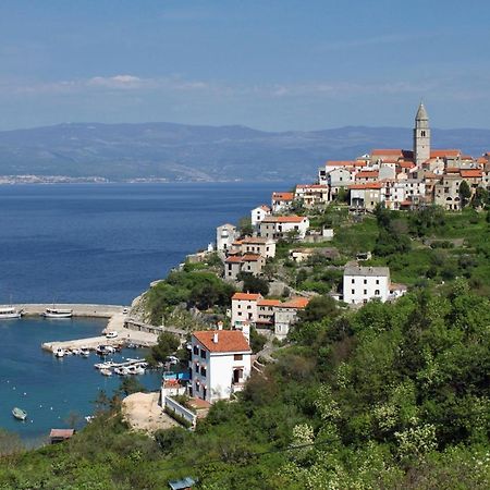 Apartments With A Parking Space Vrbnik, Krk - 429 Exterior photo